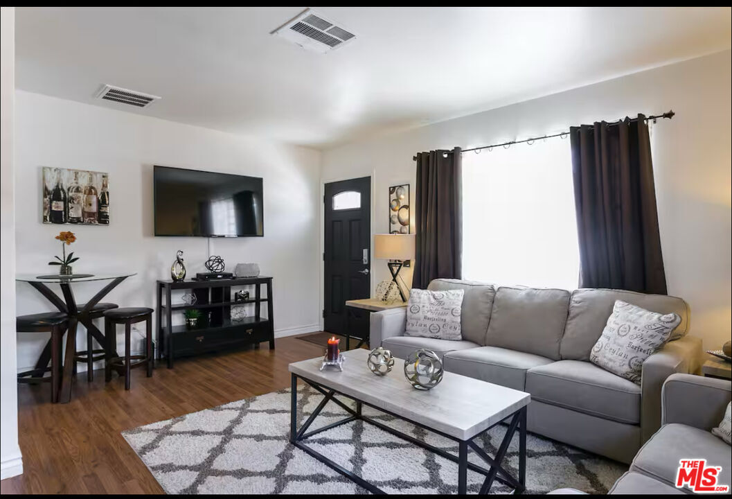 Foto principal - 5428 Colfax Ave