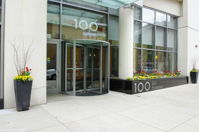 Building Photo - 100 E 14th St