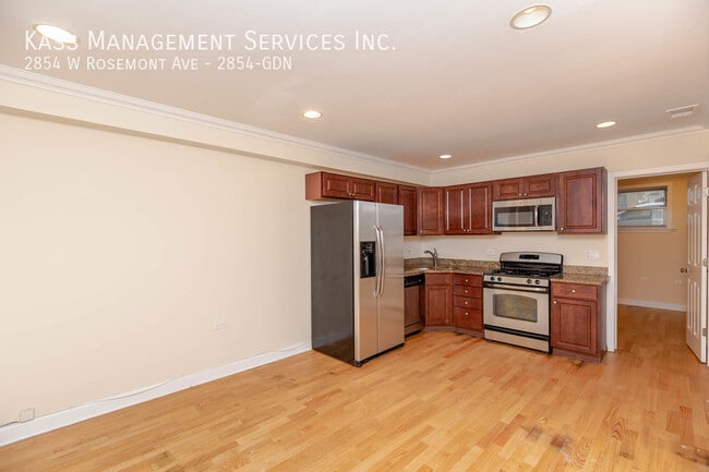 Building Photo - 2854 W Rosemont Ave