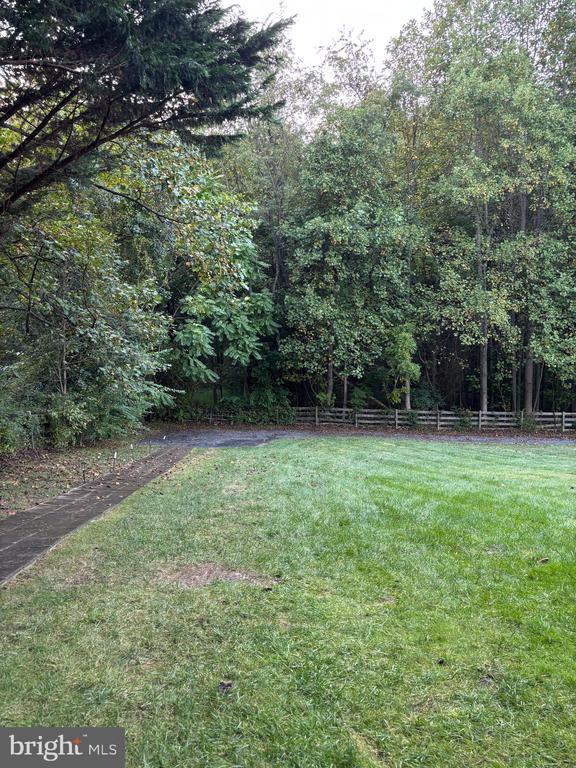 Foto principal - 8724 Hawkins Creamery Rd