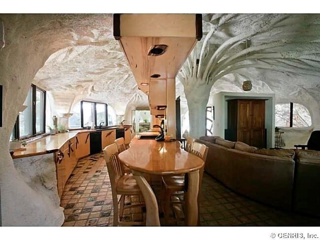 Building Photo - 142 Park Rd