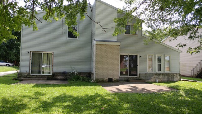 Building Photo - 302 College Park Dr