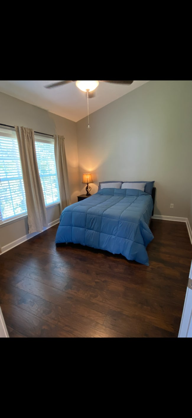 Building Photo - 124 Westhaven Dr