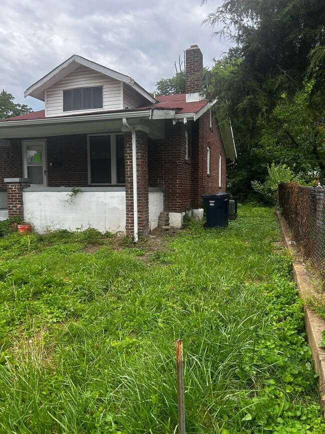 Building Photo - 2519 Crescent Ave