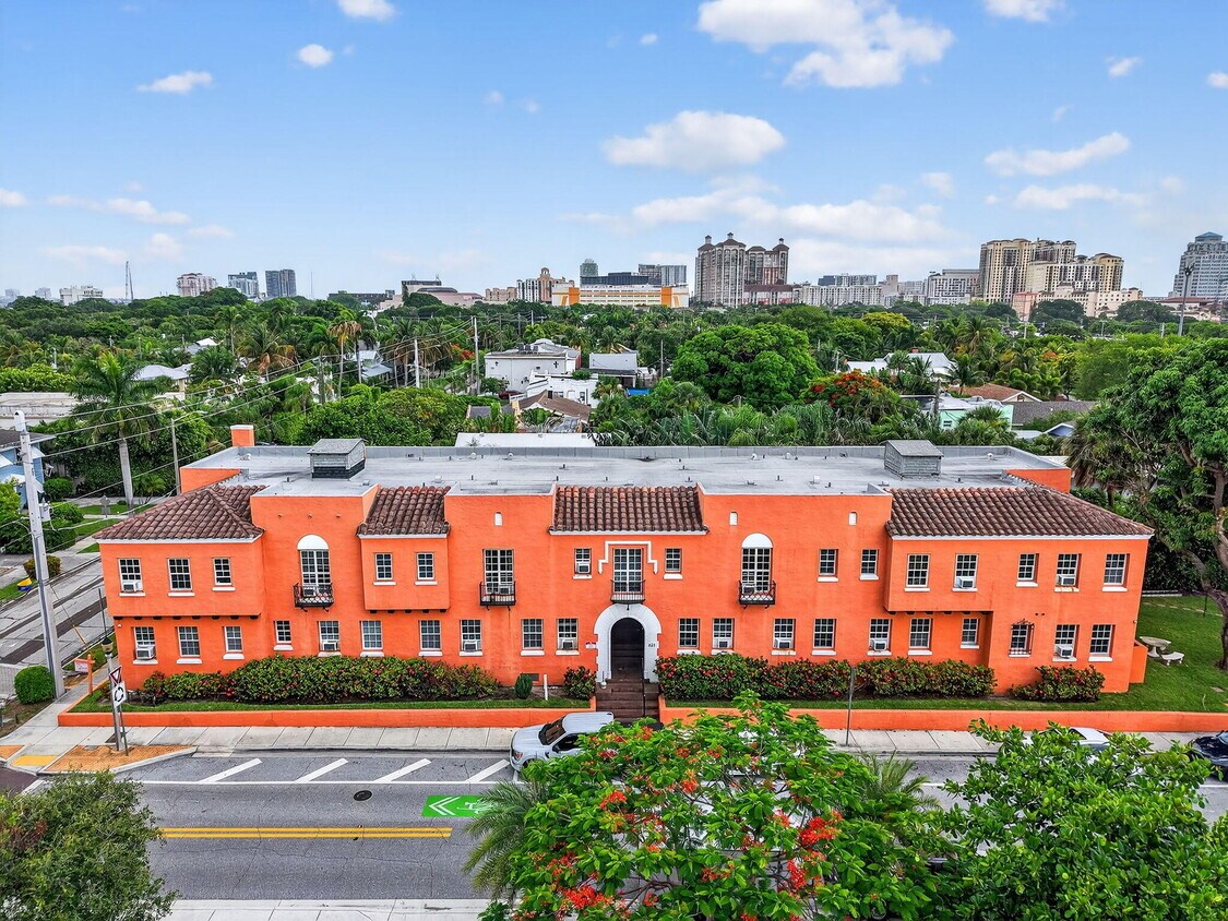 Primary Photo - 623 Park Pl