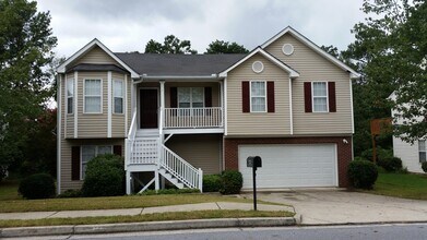Building Photo - 215 Bainbridge Cir