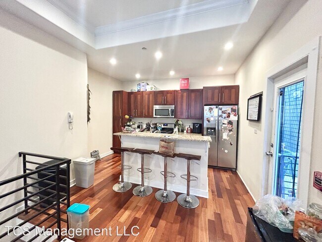 Building Photo - 2 br, 1.5 bath House - 1605 Mount Vernon St