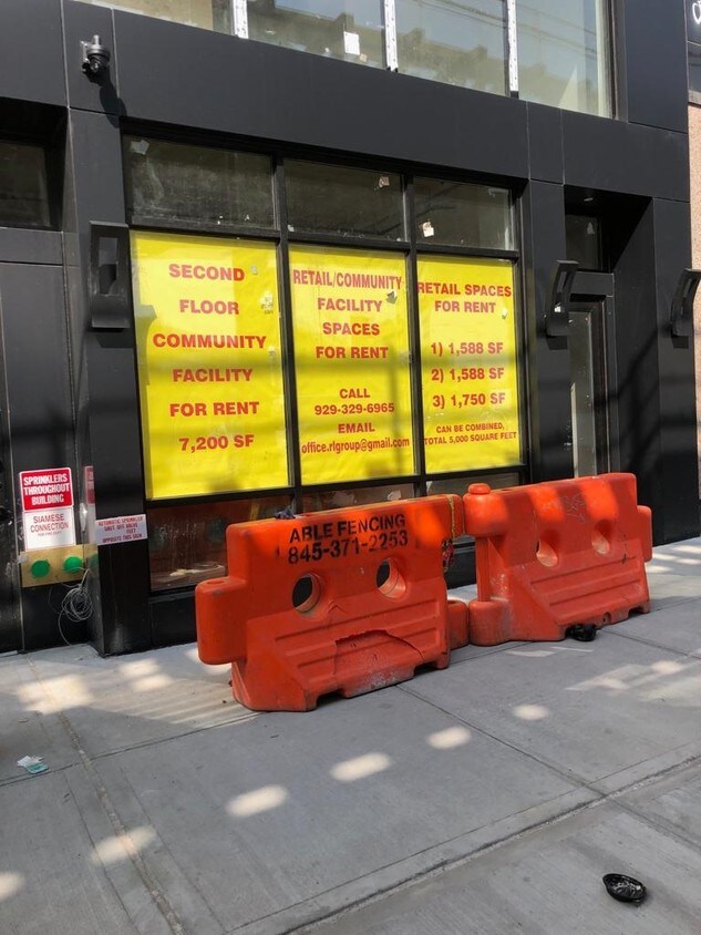 Building Photo - 1595 Broadway