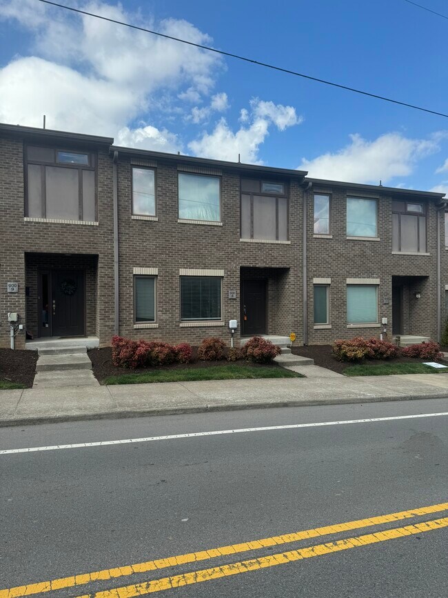 Photo - 600 Garfield St Townhome