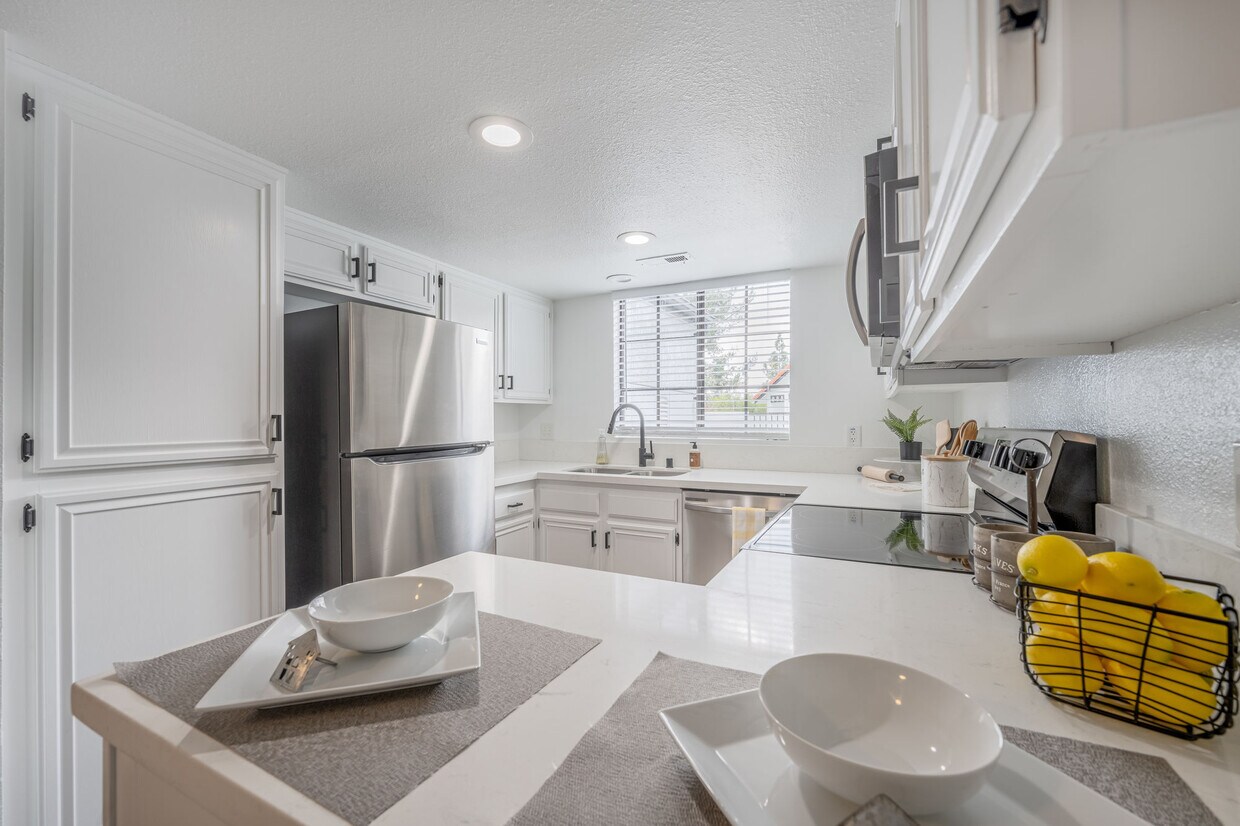 The Resort at Encinitas Luxury Apartments Apartments in Encinitas, CA