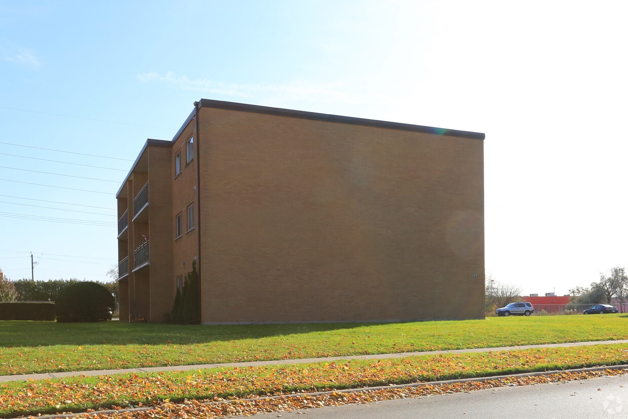 Building Photo - Traynor Avenue Apartments