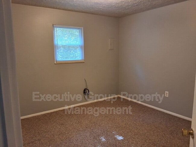 Building Photo - 1178-1 Lois Lane