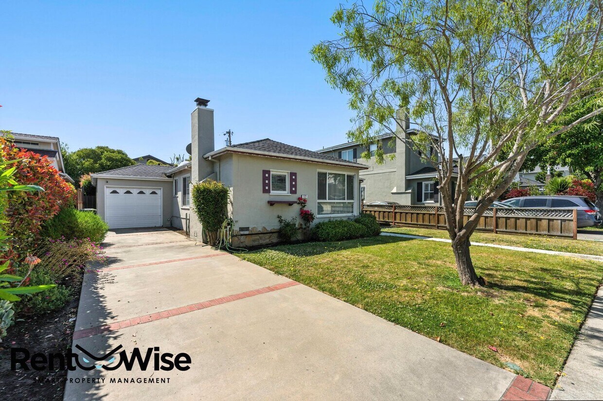 Foto principal - 1121 Killarney Ln