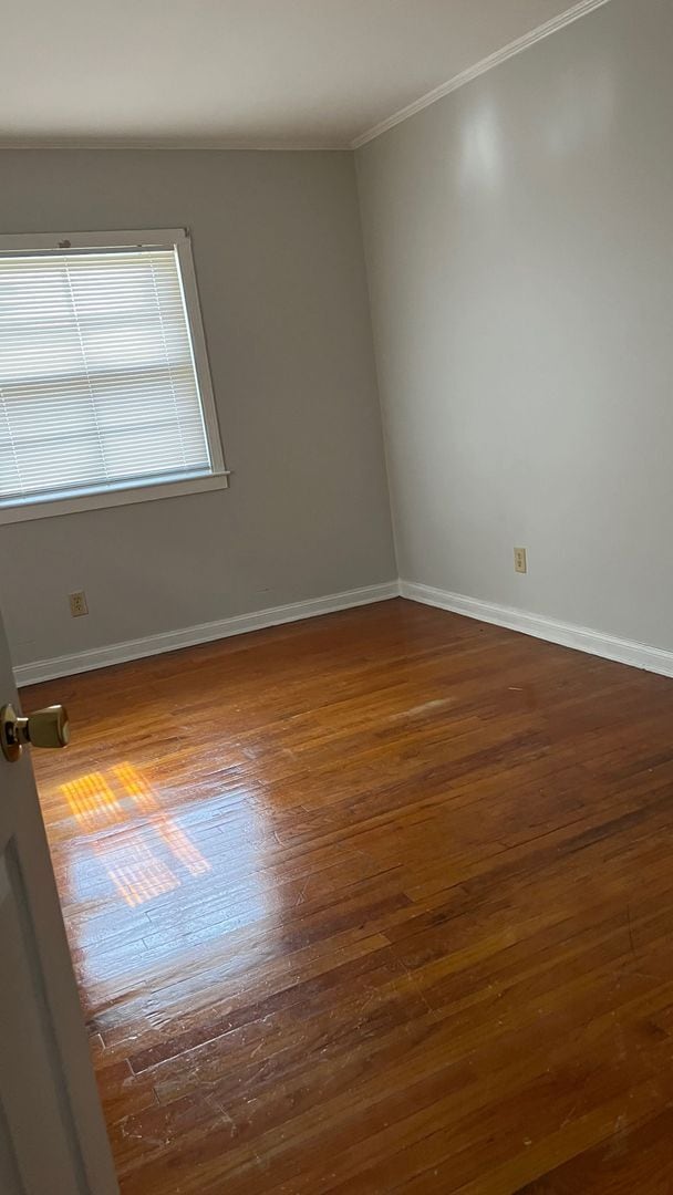 Foto del edificio - 1701-4 Queens Rd.