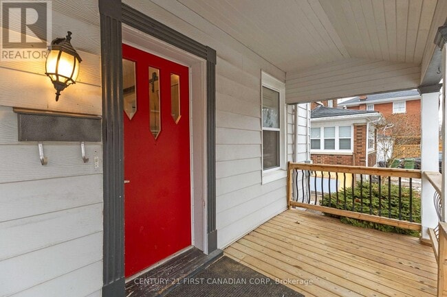 Building Photo - 23 Mitchell St