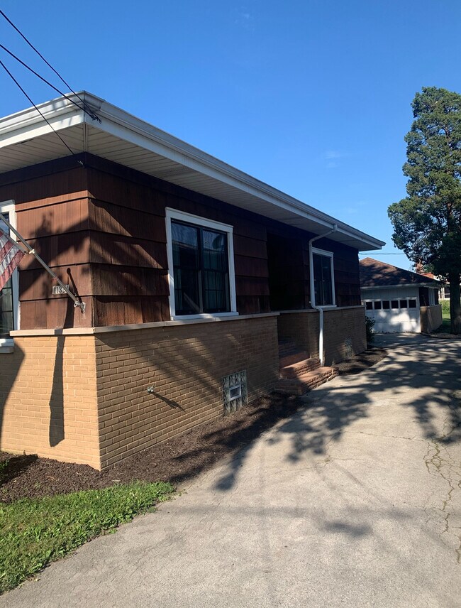 Building Photo - 11321 S Homan Ave