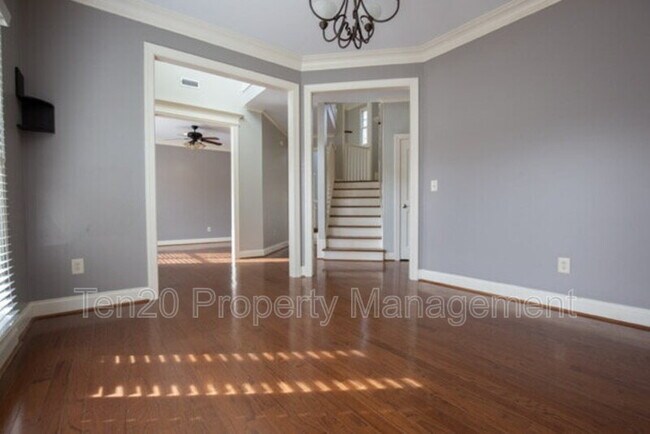 Foto del edificio - 2584 Spring Chapel Rd