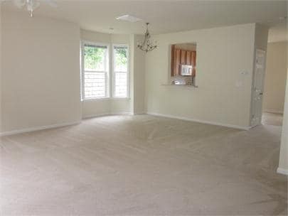 Foto del edificio - 2461 N Berkshire Rd