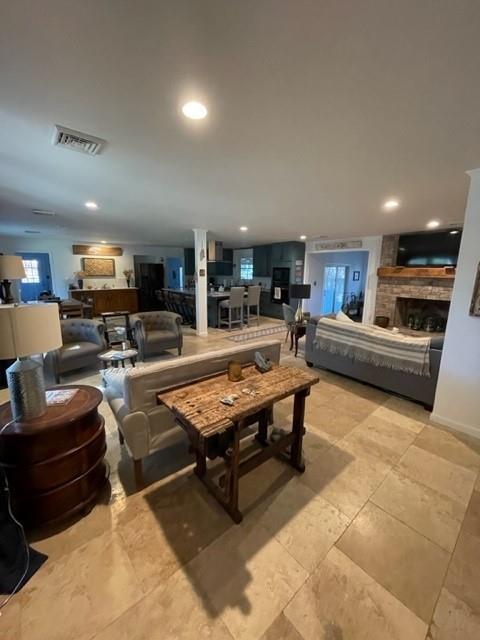 Foto del edificio - 503 Wesley Oak Cir