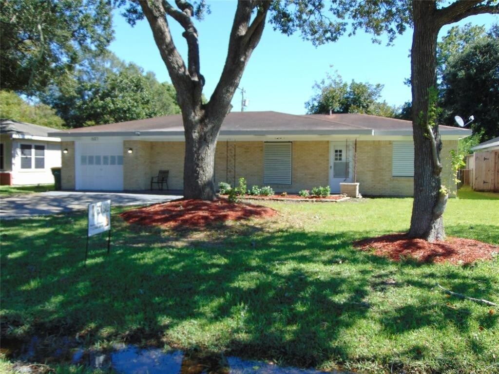 Primary Photo - 1507 Lake Rd