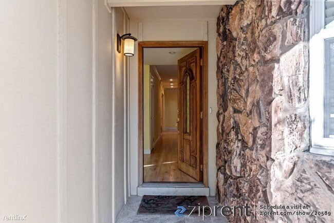 Building Photo - 6 br, 4 bath House - 40546 Caliente Way, F...