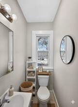 Building Photo - 44 Clifford St