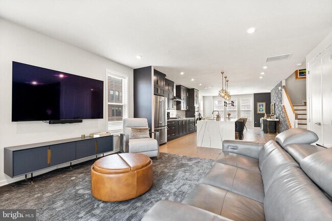 Foto del edificio - 7402 Backett Wood Ter