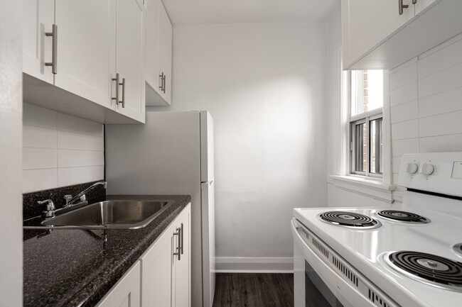 Building Photo - 145 Arlington Avenue