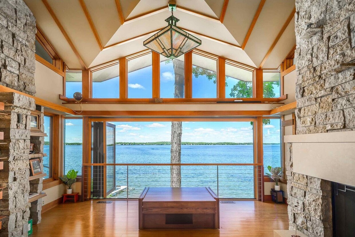 Foto principal - Lake Mendota Dream Home in Desirable Sprin...