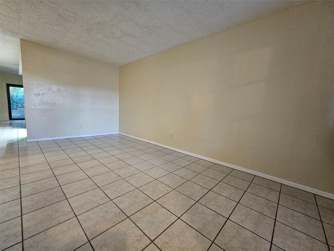 Foto del edificio - 7621 NW 74th Terrace