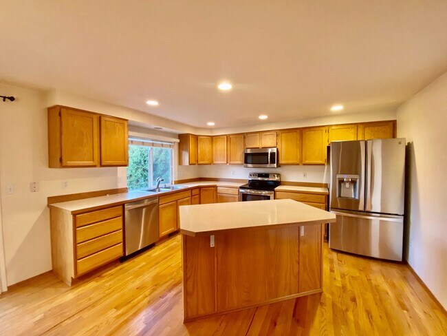 Building Photo - Beautiful 4-Bedroom $50 OFF RENT PER MONTH...