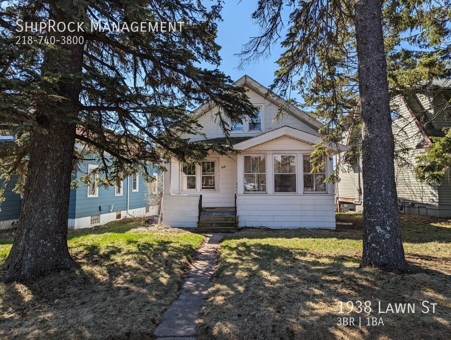 Primary Photo - 1938 Lawn St