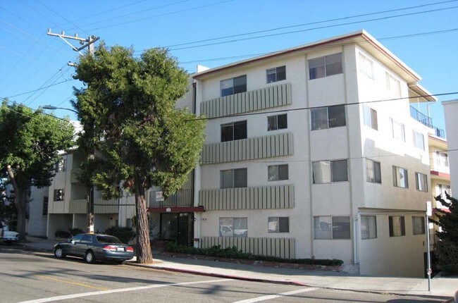 Foto del edificio - 166 Athol Ave