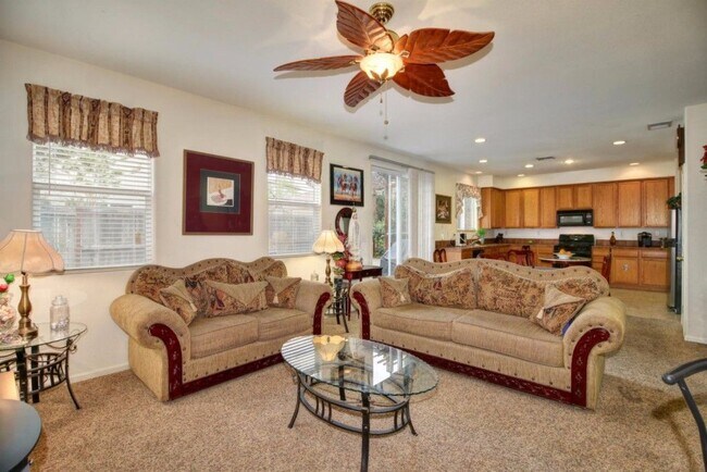 Foto del edificio - 2931 Logansport Way