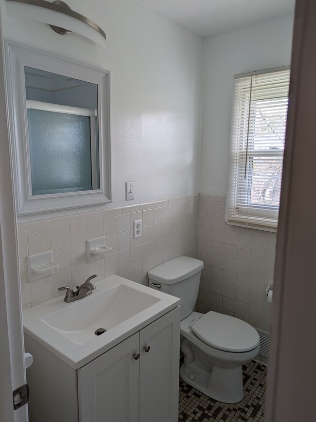 Bathroom - 72 Coburg Street