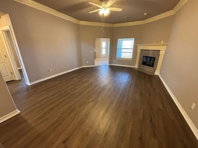 Photo - NEW APPLIANCES TO COME!! Gorgeous Single Family Home Off Of Mount Comfort Road!