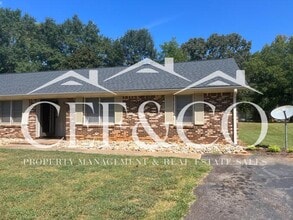 Building Photo - 106 Colebrook Ct