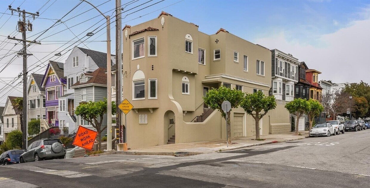 Primary Photo - 847 Castro St
