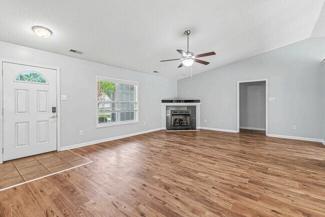 Building Photo - 118 Magnolia Ln
