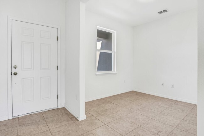 Building Photo - 1364 Platte Ct N