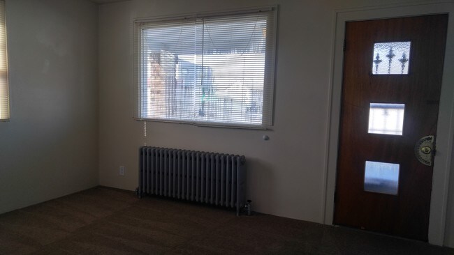 Foto del edificio - 902 6th St