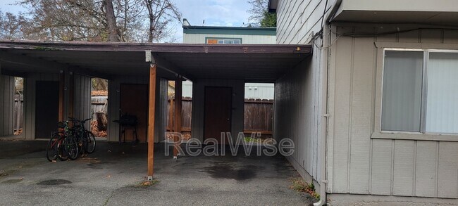 Foto del edificio - 1112 SW 5th St