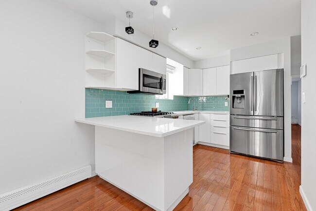 Foto del edificio - 2628 E 26th St