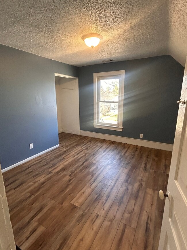 Building Photo - 1342 Lafayette Ave NE