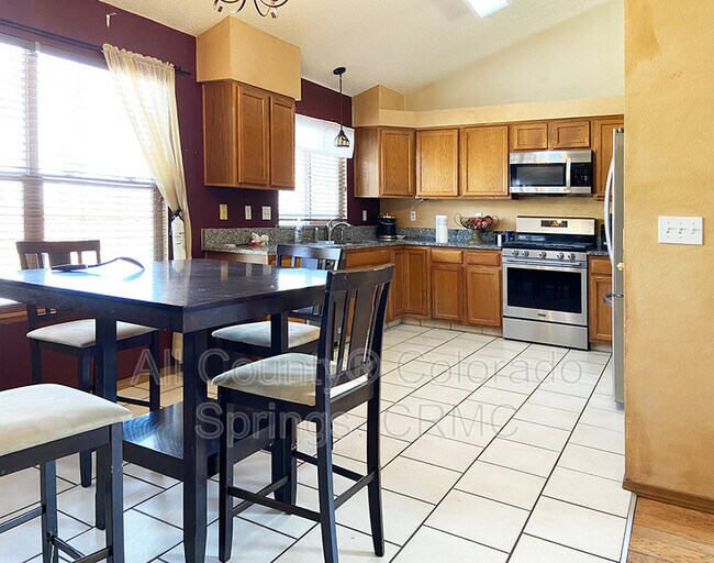 Foto del edificio - 1378 Grass Valley Dr