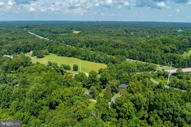 Building Photo - 1400 Lower View Ct