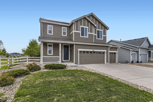 Building Photo - Beautiful 2 story 2,518 sq ft 4 bed 2.5 ba...