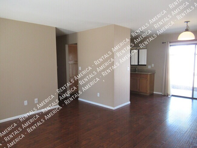 Foto del edificio - 3142 W Foothill Dr