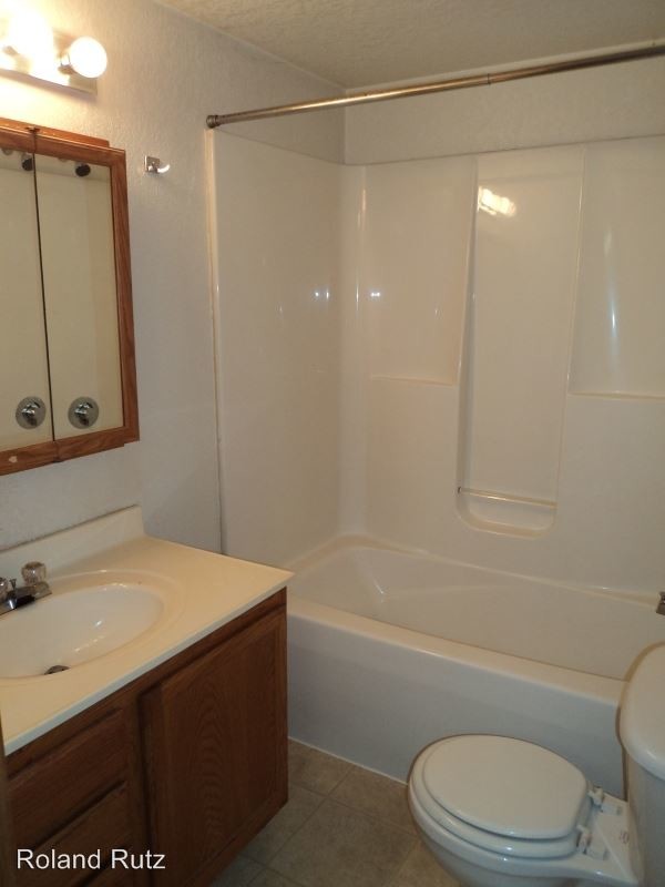 Foto del edificio - 23 Bloomer St E