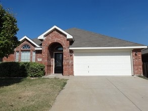 Building Photo - 9812 Sparrow Hawk Ln